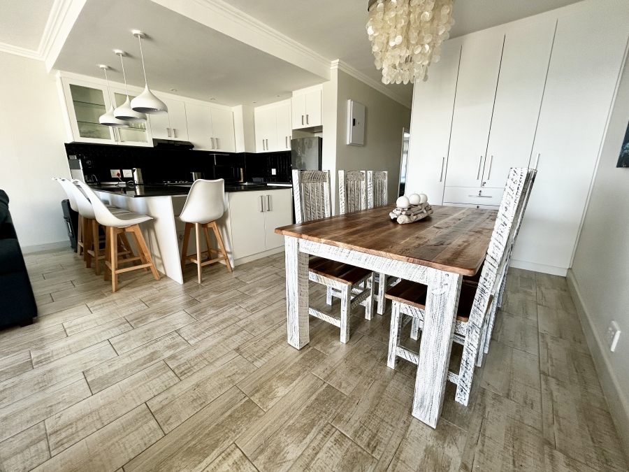2 Bedroom Property for Sale in Waves Edge Western Cape